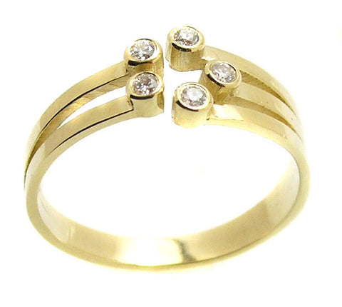 Diamond Ring .