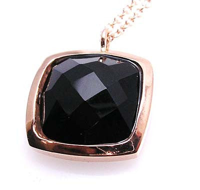 Black onyx pendant .