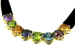 Multicolor necklace.